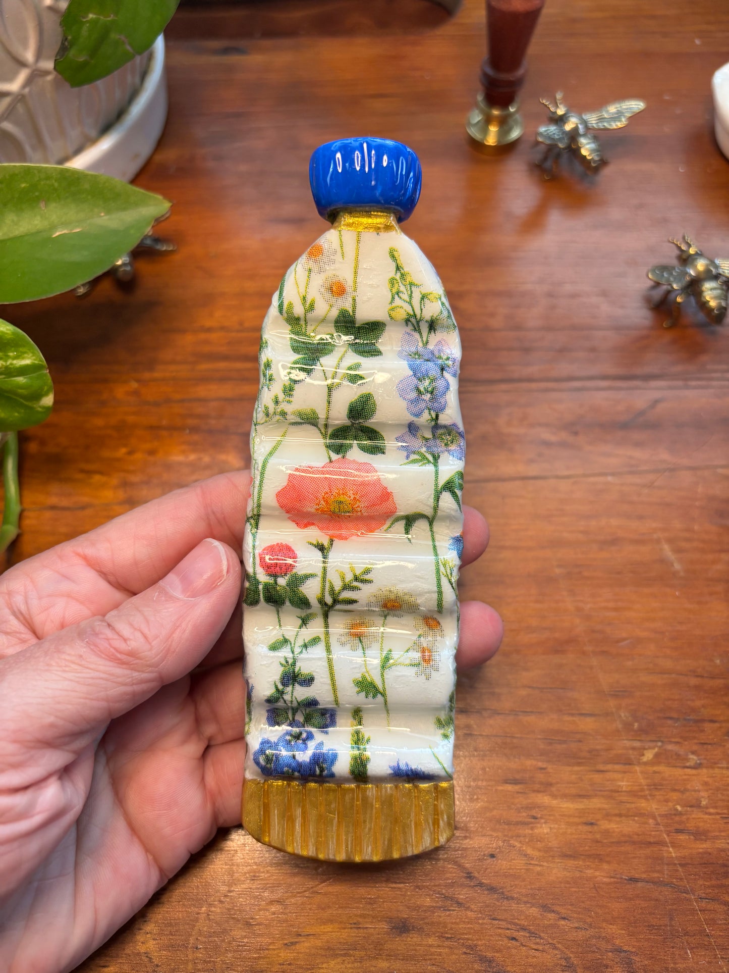 Paint Tube Brush Rest