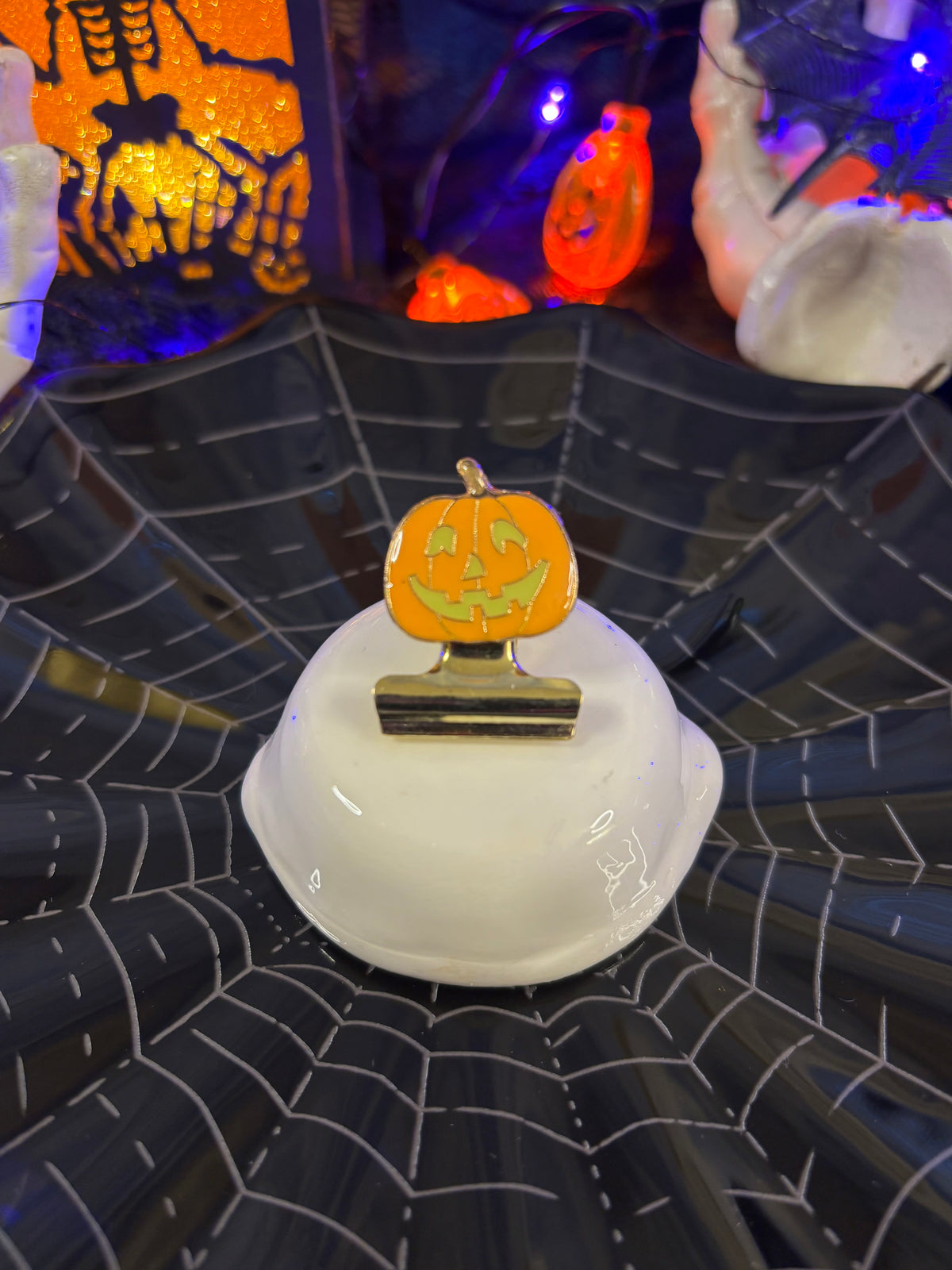 Dashing Pumpkin Bulldog Clip
