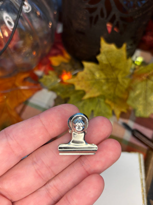Acorn Bulldog Clip
