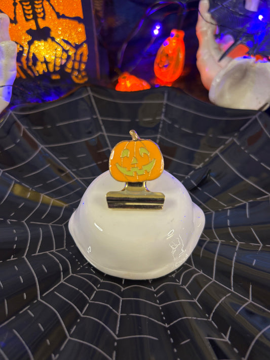 Dashing Pumpkin Bulldog Clip