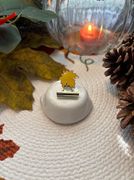 Yellow Maple Bulldog Clip
