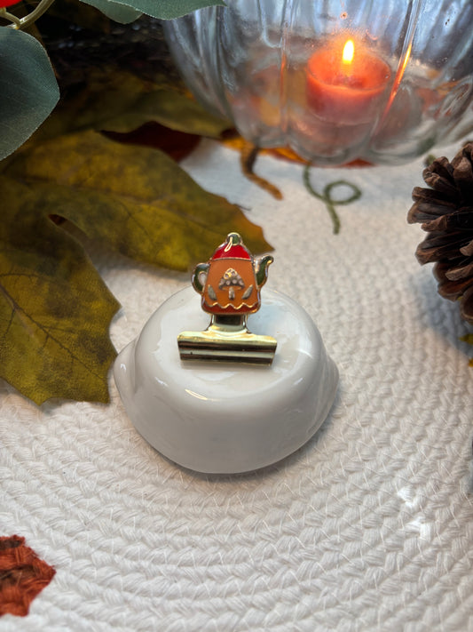 Tea at Toadstool Cottage Bulldog Clip