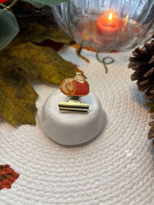 Pumpkin Roll Bulldog Clip